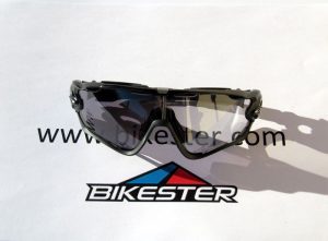 Oakley Jawbreaker photochromatic