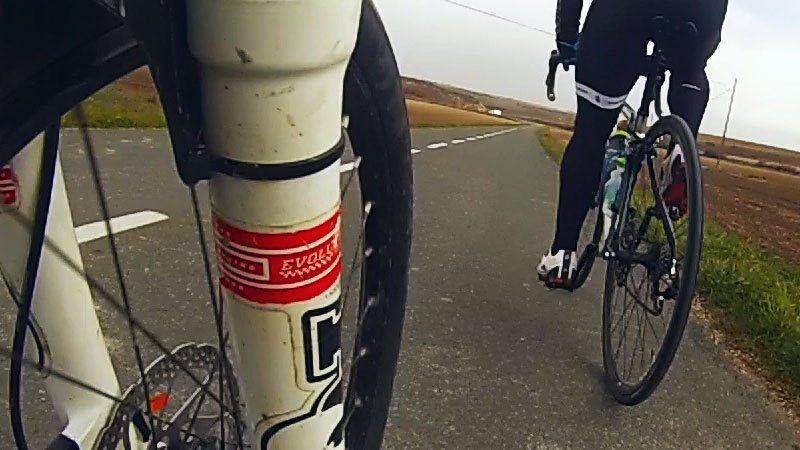 Entrenar en carretera sin bici de carretera