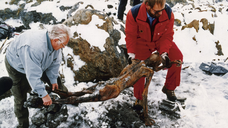 Momia Ötzi, el vestigio más antiguo de la adicción a los tatuajes