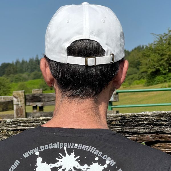 Gorra bordada Hellbiker para ciclistas